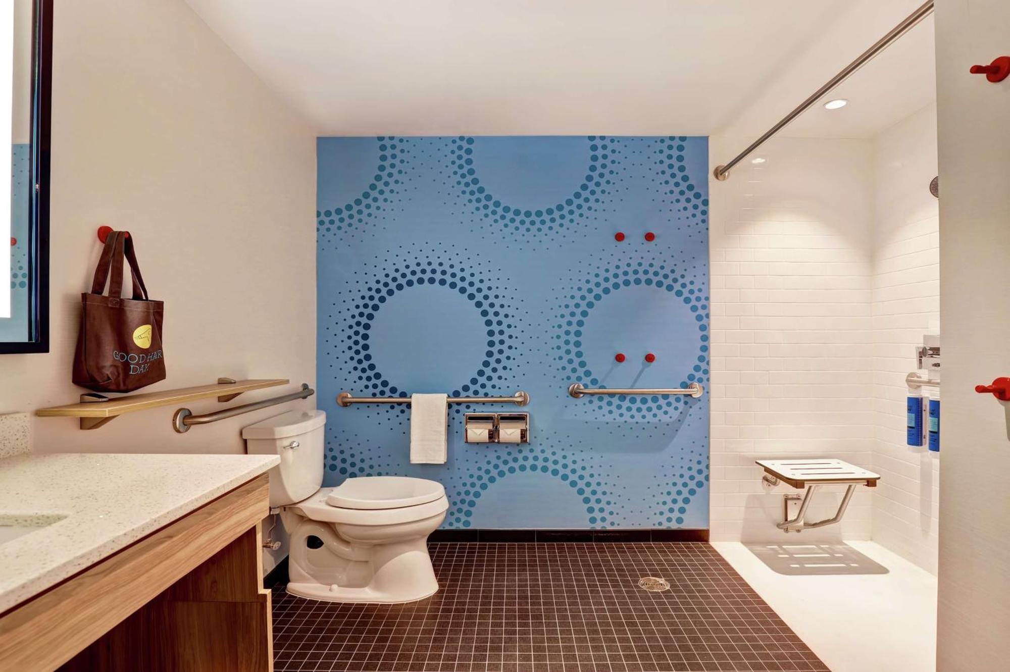 ทรู บาย ฮิลตัน เอดมันตัน วินเดอร์เมียร์ Hotel ภายนอก รูปภาพ